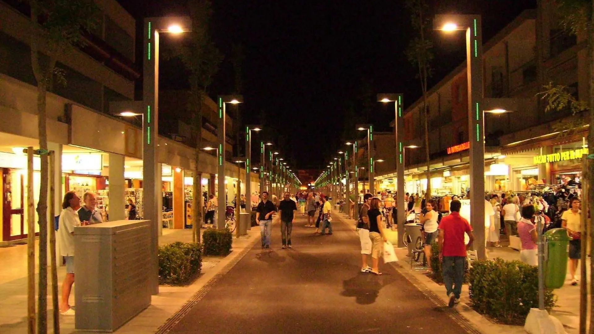 Amazing Apartment With Garden - Beahost Bibione Italy