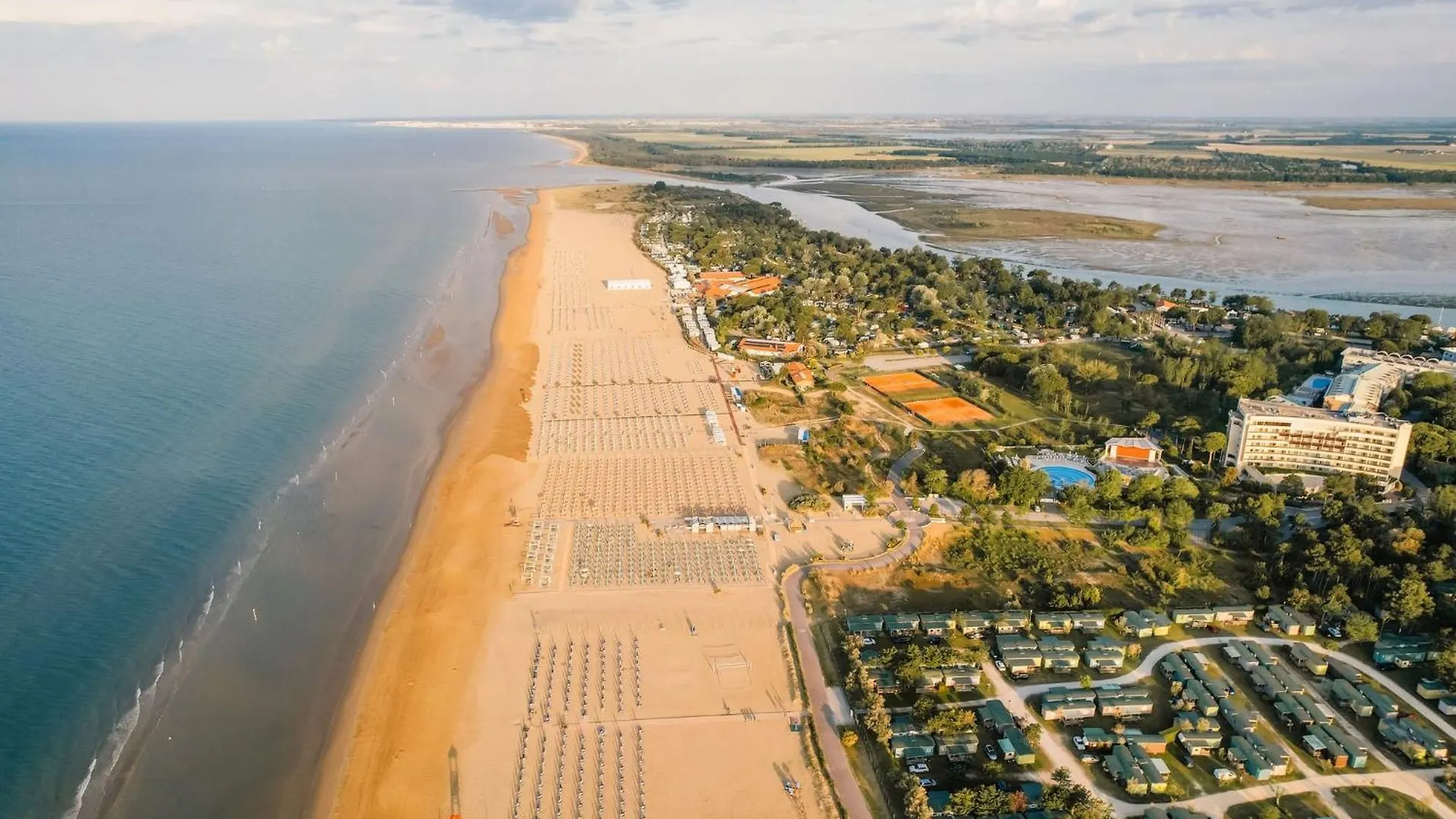 Amazing Apartment With Garden - Beahost Bibione Italy